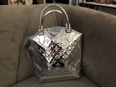 ou trouver le numero de serie sac louis vuitton